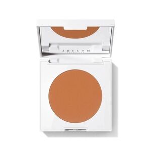 NWOT Jaclyn Cosmetics Brightening Tan “Face it All” Pressed Powder